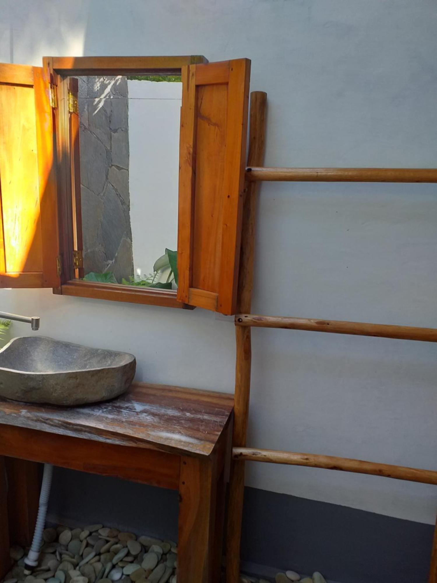 The Geckos Homestay Kelimutu Ruang foto